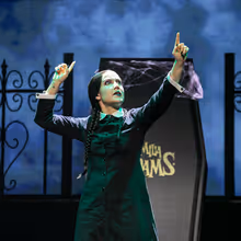 TV: Cristina Picos interpreta el tema “PULLED' de LA FAMILIA ADDAMS en español