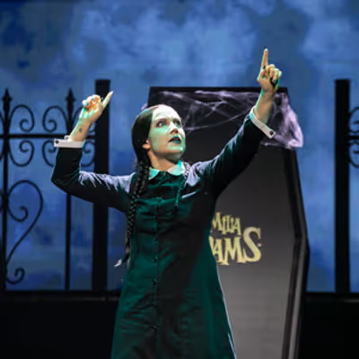TV: Cristina Picos interpreta el tema &ldquo;PULLED' de LA FAMILIA ADDAMS en espa&ntilde;ol