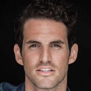 Interview: Chatting With John Riddle, Star of LES MISERABLES At The Muny