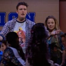 VIDEO: MEAN GIRLS Performs for the CBS Thanksgiving Day Parade