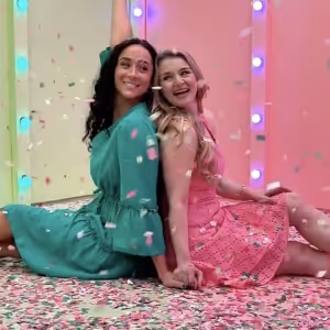Color Factory Partners With WICKED For Green and Pink Themed Room