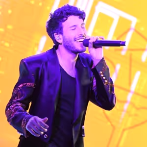 Sebastián Yatra actuará esta noche con Lang Lang en THE DISNEY BOOK