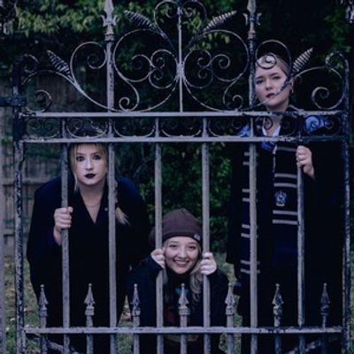 THE GRAVEYARD GIRLS Haunts Columbia Theatre&rsquo;s Studio as Part of Fanfare 2025