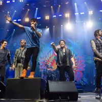 Journey's New Studio Album 'Freedom' Debuts at #1 on Current Rock Chart