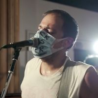 VIDEO: Jeff Rosenstock Performs 'Scram!' on LATE NIGHT WITH SETH MEYERS Video