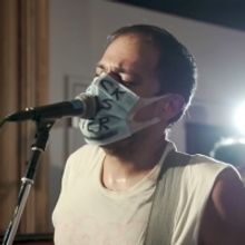 VIDEO: Jeff Rosenstock Performs 'Scram!' on LATE NIGHT WITH SETH MEYERS