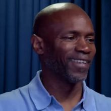 Ian Edwards Breaks Down His Android vs. iPhone Green Bubble Stand-Up Bit