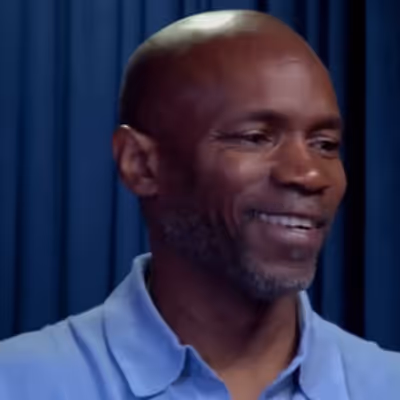 Ian Edwards Breaks Down His Android vs. iPhone Green Bubble Stand-Up Bit
