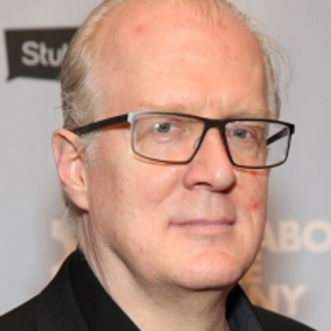 Wake Up With BWW 11/8: TINA Reviews, Opening Night Red Carpet, and More!  Image