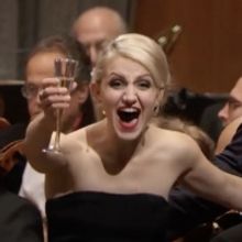 VIDEO: Watch Broadway Ring in 2022 with 'Auld Lang Syne'