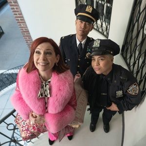 Video: Tony Hale Stars in Exclusive Clip From New Episode of ELSBETH Season 3