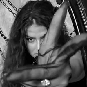 Lily Lane Drops Empowering New Single 'Throne'
