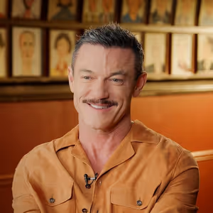 Video: Luke Evans Prepares for Opening Night of THE ROCKY HORROR SHOW on STAGEBOUND