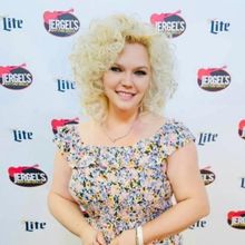 Ashley Puckett Releases New Single 'Anchor'