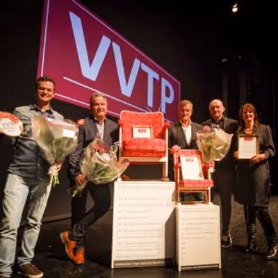 Feature: THEATER DE STOEP UIT SPIJKENISSE EN THEATER DE SPEELDOOS UIT BAARN DOOR UITGEROEPEN TOT THEATER VAN HET JAAR 2023