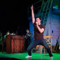 BWW Review: Jake Epstein offers audiences a glimpse behind the curtain in BOY FALLS…