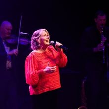 Review: LOU BLACKWELL AND THE FRENCH SET – ADELAIDE CABARET FESTIVAL 2026 at Dunsta
