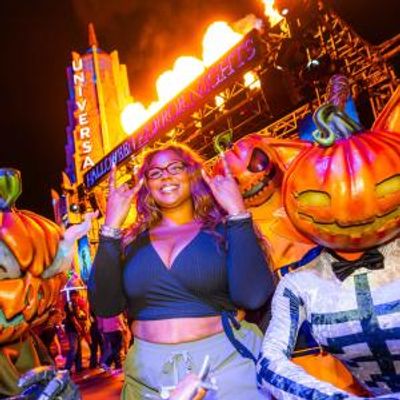 Photos: Celebrity Photos from Halloween Horror Nights at Universal Studios Hollywood