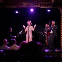 BWW Review: With AMERICAN DIVAS IN PARIS, Chloe Perrier Sings & Swings & Is A Smooth…