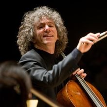Steven Isserlis Ofrece Clase Magistral De Violonchelo En La Escuela Superior De Músi