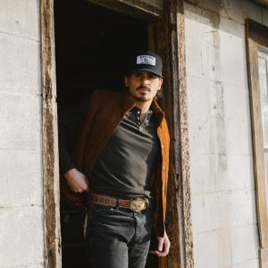 Tucker Wetmore to Embark on First-Ever Headlining 'Waves On A Sunset Tour 2024'