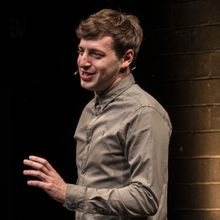 Review Roundup: ALEX EDELMAN: JUST FOR US Opens On Broadway!