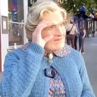 Video: MRS. DOUBTFIRE Hits the Streets of San Francisco Ahead of Bay Area Run Video