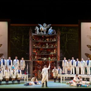 Review: COSĺ FAN TUTTE at Four Seasons Centre For The Performing Arts