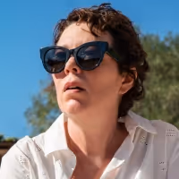 VIDEO: Watch the Trailer for THE LOST DAUGHTER on Netflix