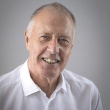 Sir Geoff Hurst Brings LAST MAN STANDING to Corn Exchange Newbury