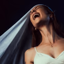 Grace Cummings Releases BLOODHORSE! Title Track Ahead of New Album