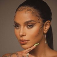 VIDEO: Izzy La Reina Releases 'Boy Toy' Dance Video