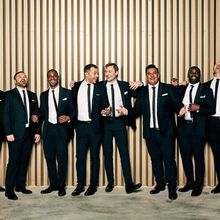 Review: STRAIGHT NO CHASER'S HOLIDAY ROAD at Palace Theatre