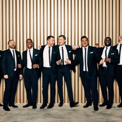 Review: STRAIGHT NO CHASER'S HOLIDAY ROAD at Palace Theatre
