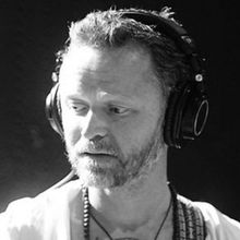 decker. Shares New Single 'Supernovae'