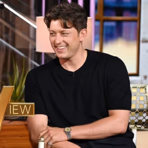 Video: Tom Francis Wasn't Familiar with SUNSET BLVD Before Joining the Show