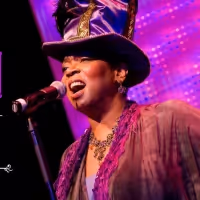 Singer, Storyteller, Lynne Jordan Weaves Her Spell At Raue Center