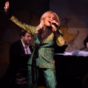Review: Broadway Star Orfeh Radiates Confidence in Her Café Carlyle Residency