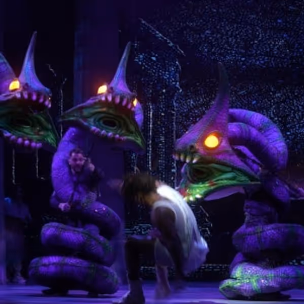 Video: Meet The Monster Puppets of Disney's HERCULES in Hamburg - Germany Theater Video