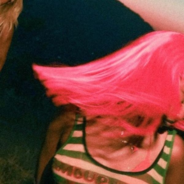 ALEMEDA, Fousheé Release New Song THE WORLD KEEPS SPINNING Photo