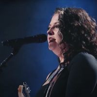 VIDEO: Ashley McBryde Performs 'Never Will' on JIMMY KIMMEL LIVE!