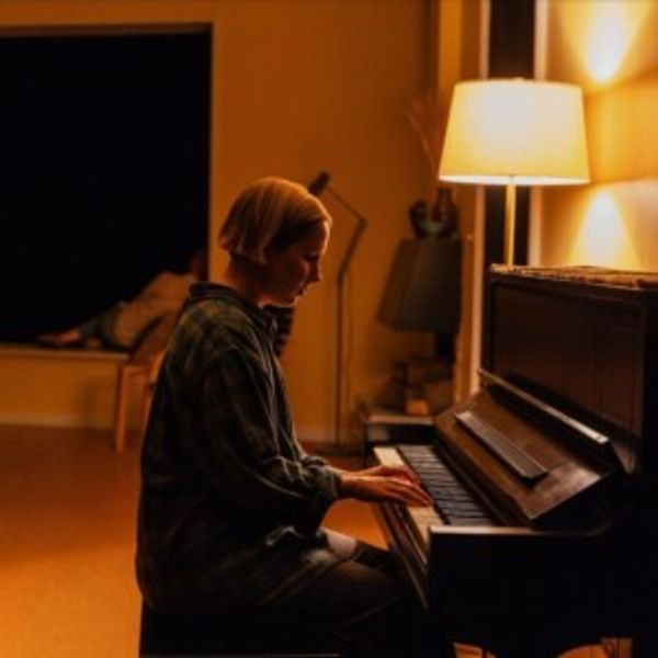 Photos: Lauren Ambrose, Tom Riley and More in THE UNBELIEVERS Photo
