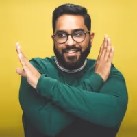 Eshaan Akbar Announces Debut Live Tour THE PRETENDER in 2023