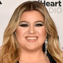 Kelly Clarkson, Foo Fighters, & More to Headline iHeartRadio Music Festival