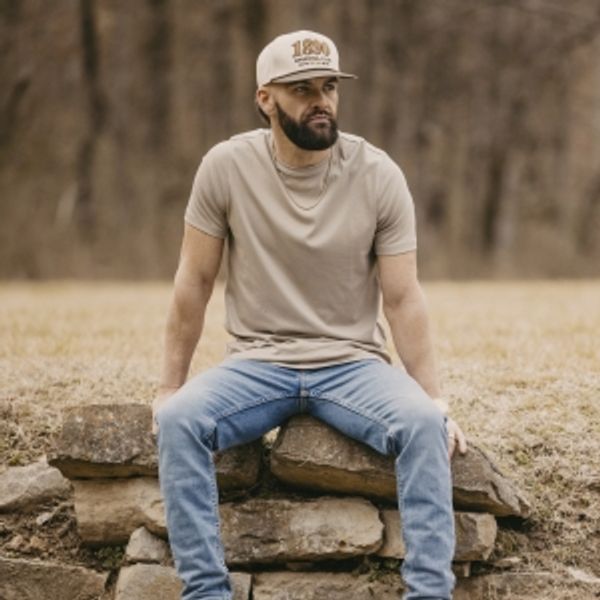 Dylan Scott Sets Fall 'Easy Does It Tour' Ahead of New Album Release Photo