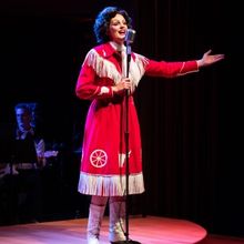 Review: ALWAYS...PATSY CLINE at Taproot Theatre