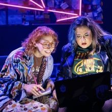 EDINBURGH 2023: Review: KATHY AND STELLA SOLVE A MURDER, Underbelly