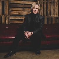 Former Chicago Vocalist/Bassist Pays Tribute to Kenny Loggins
