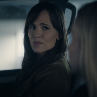 Video: Jennifer Garner Stars in THE LAST THING HE TOLD ME Season 2 Trailer