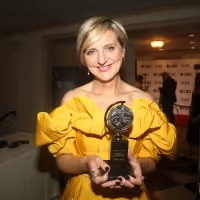 Photos: Backstage with the Winners at the 2022 Tony Awards